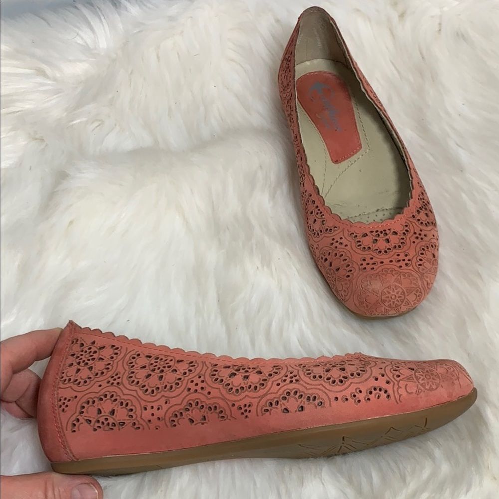 Earthies Bindi Coral Cutout Ballet Flat‎ Size 5
